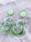 BOUCLES PENDANTES MAILLONS VERT TRANSLUCIDES