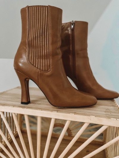 BOTTINES CAMEL VANESSA WU